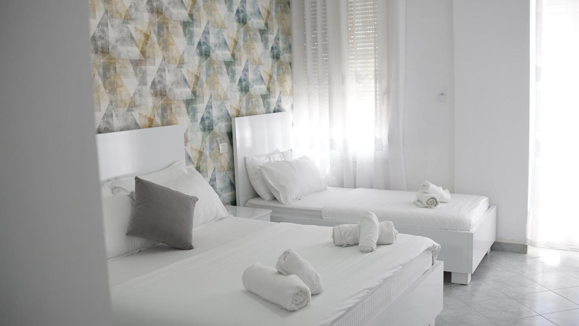 Marina Rooms Durrës Exterior foto